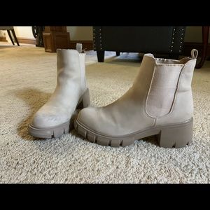 Madden girl beige/tan booties, Sz 7.5
